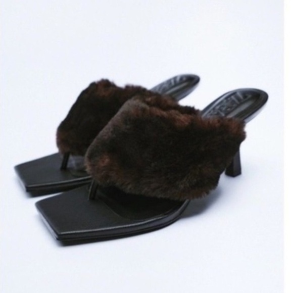 Zara Shoes - Zara Black Squared Toe Faux Fur Mules Heeled Thong Sandals Heels Sz 6.5